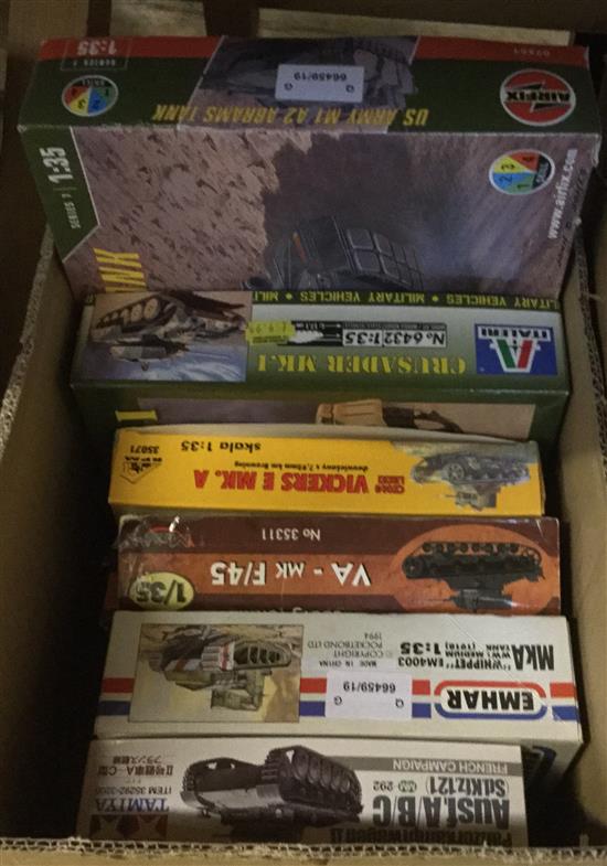 Quantity of model tank kits, various sizes/makers (boxed, most good)